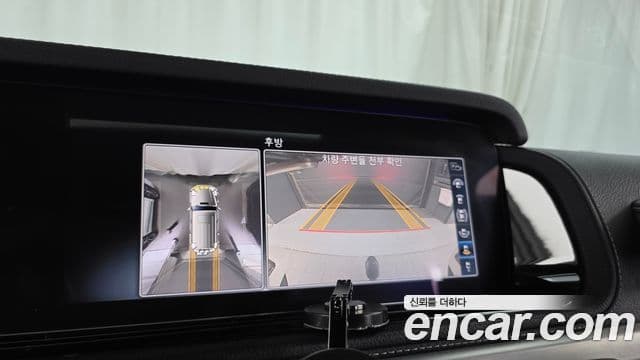 Mercedes-Benz G-Class 2020 — Photo 28/31