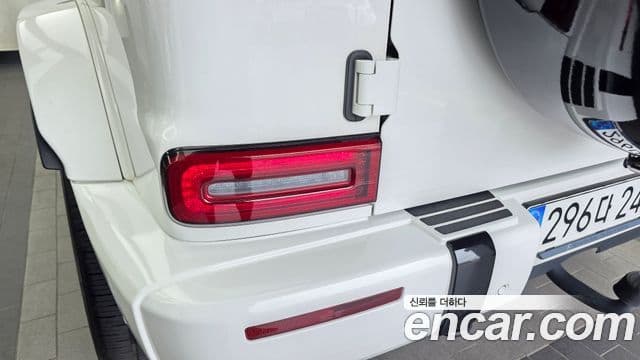 Mercedes-Benz G-Class 2020 — Photo 14/31