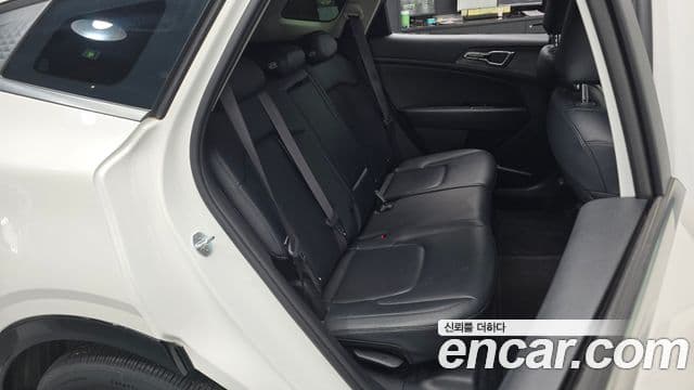 Kia Sportage 2021 — ფოტო 11/20