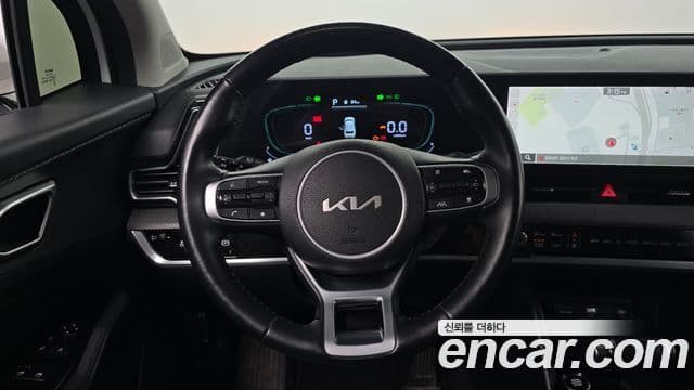 Kia Sportage 2021 — ფოტო 13/20