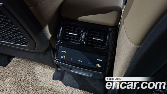 Renault Samsung Grand Koleos 2025 — Photo 19/39