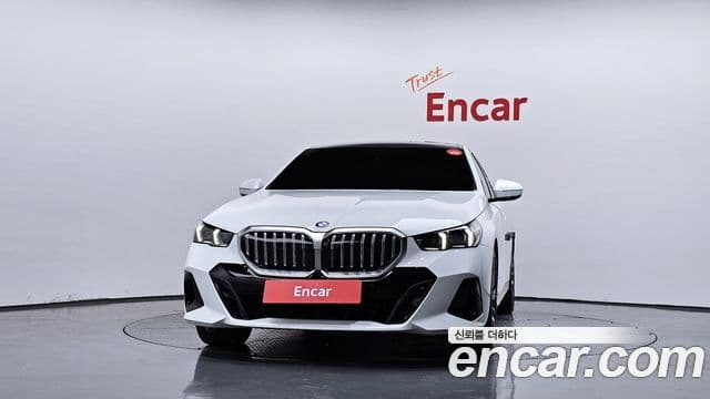 BMW 5 Series 2025 — Şəkil 3/20