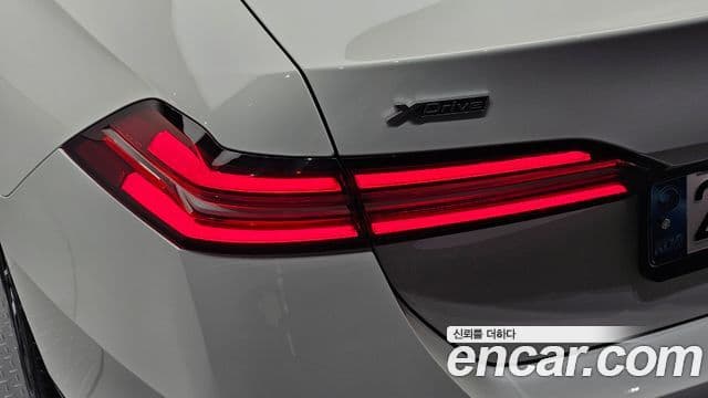 BMW 5 Series 2025 — Şəkil 36/37