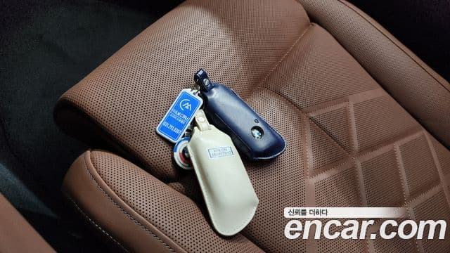 BMW 5 Series 2025 — Photo 21/35