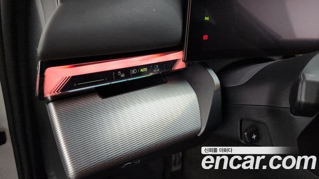 BMW 5 Series 2025 — Photo 16/35