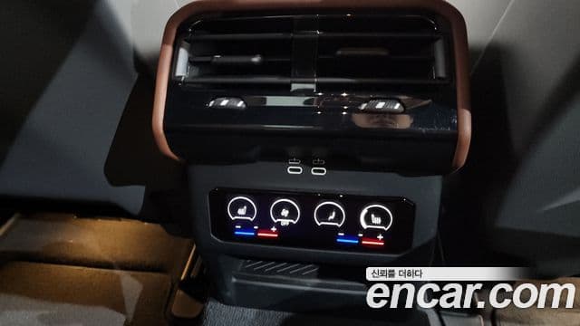 BMW 5 Series 2025 — Photo 2/35