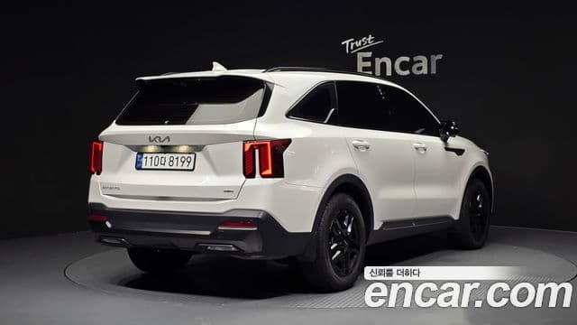 Kia Sorento 2023 — Фото 2/20