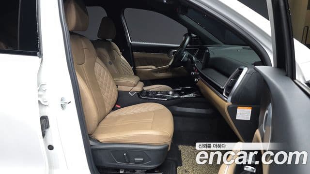 Kia Sorento 2023 — Фото 11/20