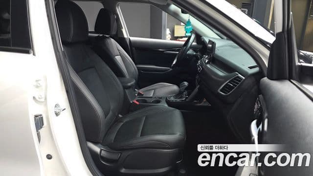 Kia Seltos 2022 — ფოტო 11/20
