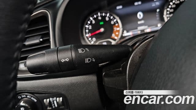 Jeep Renegade 2022 — Şəkil 27/37