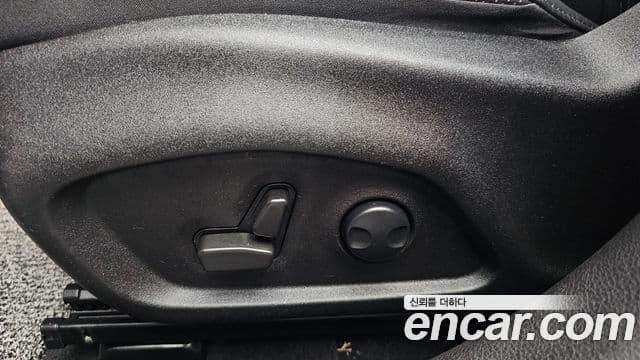 Jeep Renegade 2022 — Şəkil 29/37