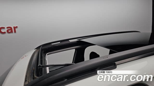 Jeep Renegade 2022 — Şəkil 32/37