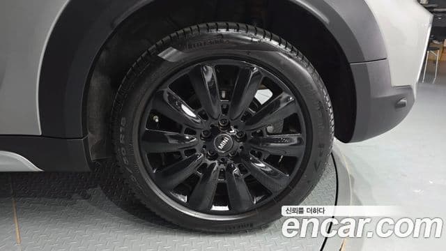 Mini Cooper Countryman 2024 — Photo 34/35
