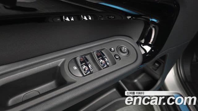 Mini Cooper Countryman 2024 — Photo 27/35