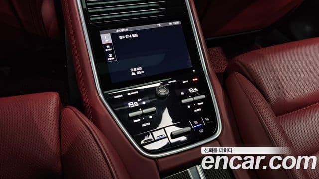 Porsche Panamera 2019 — Şəkil 8/20