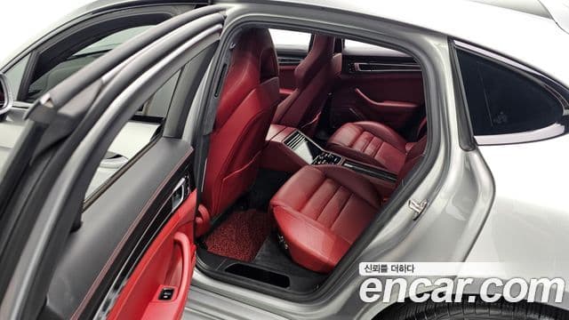 Porsche Panamera 2019 — Şəkil 18/20