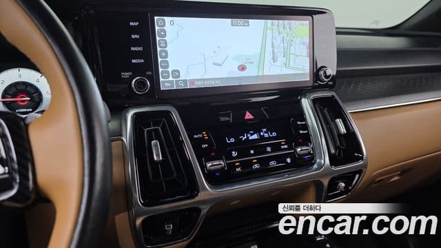 Kia Sorento 2022 — Фото 11/20