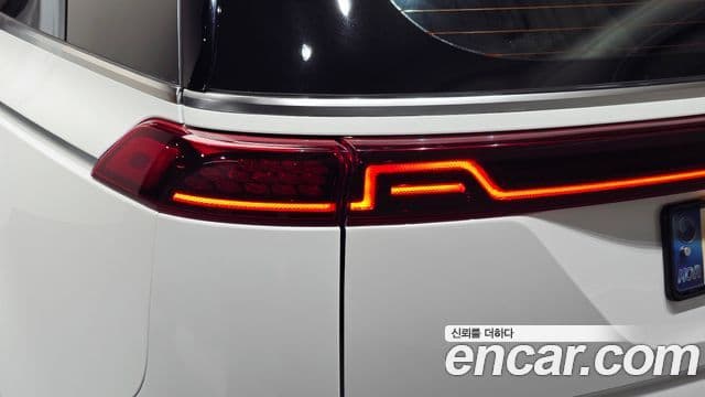 Kia Carnival 2022 — Photo 5/34