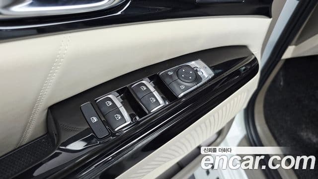 Kia Carnival 2022 — Photo 3/34
