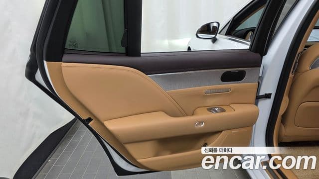 Genesis G90 2025 — Photo 2/35
