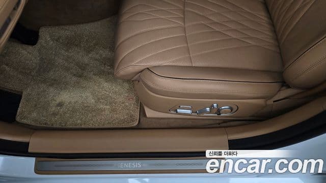 Genesis G90 2025 — Photo 30/35