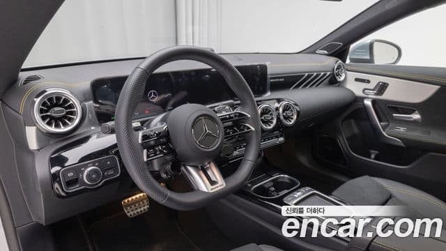 Mercedes-Benz CLA-Class 2025 — Фото 13/20