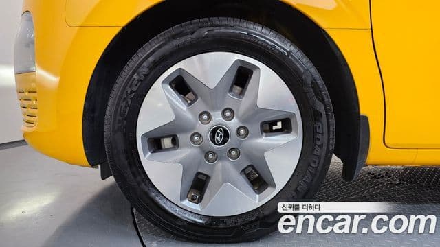 Hyundai Staria 2023 — Photo 16/34