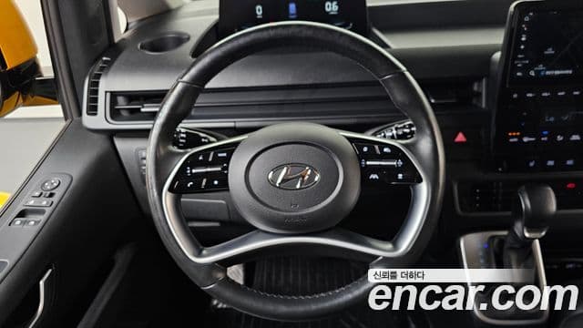 Hyundai Staria 2023 — Photo 26/34