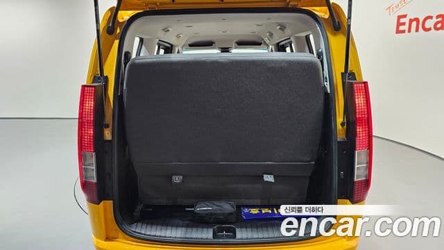 Hyundai Staria 2023 — Photo 27/34