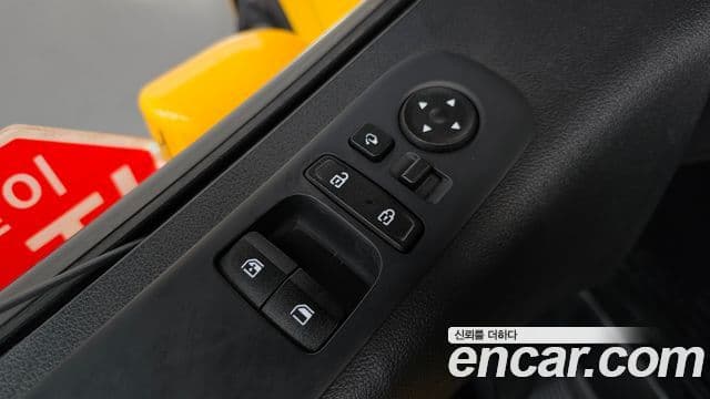 Hyundai Staria 2023 — Photo 25/34
