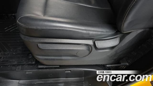 Hyundai Staria 2023 — Photo 15/34
