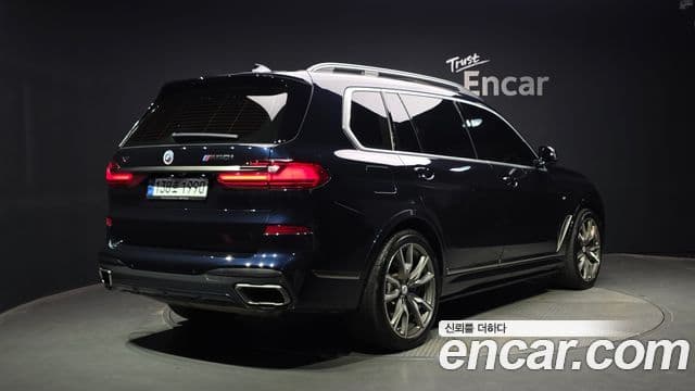BMW X7 2022 — Фото 2/20