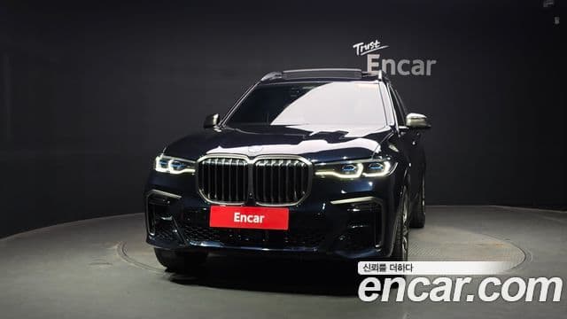 BMW X7 2022 — Фото 3/20