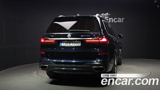 BMW X7 2022 — Фото 4/20