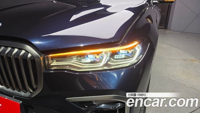 BMW X7 2022 — Photo 15/40