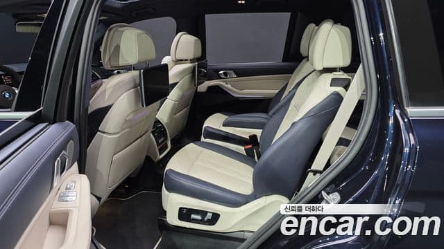 BMW X7 2022 — Photo 34/40