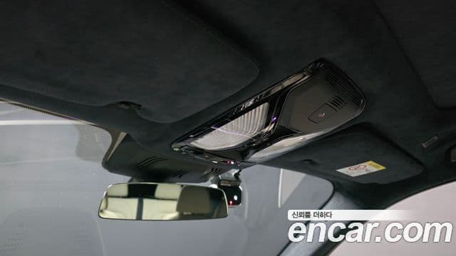 BMW X7 2022 — Photo 18/40