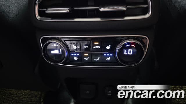 Genesis GV80 2020 — ფოტო 19/20