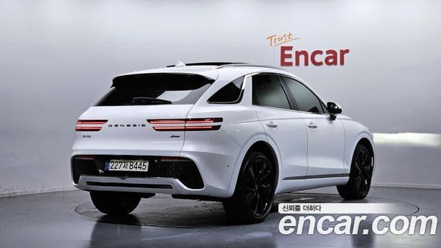 Genesis GV70 2021 — Şəkil 2/20