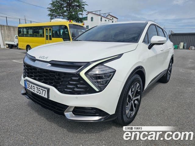 Kia Sportage 2023 — Фото 1/20