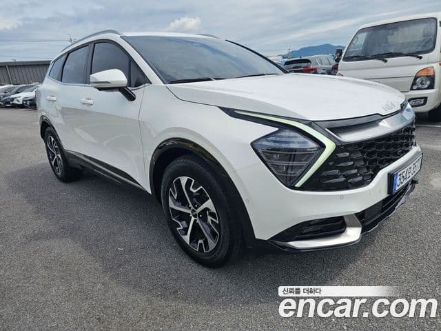 Kia Sportage 2023 — Фото 2/20