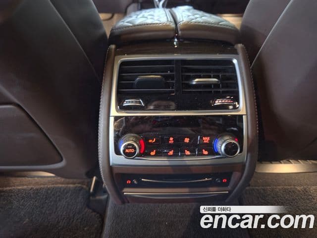 BMW 7 Series 2022 — ფოტო 7/19