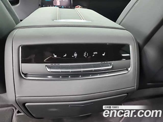 Cadillac Escalade 2025 — Şəkil 13/19