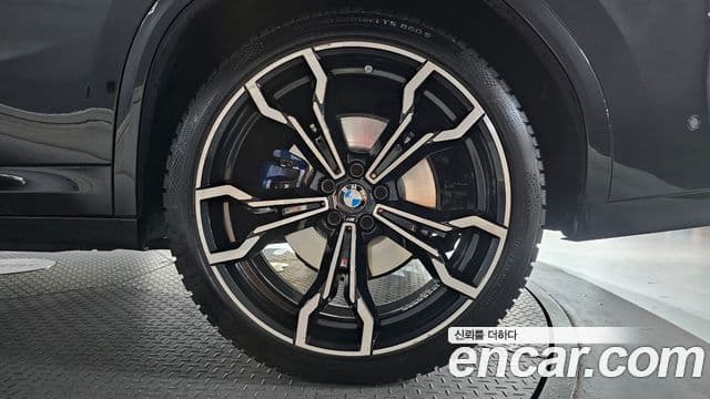 BMW X4 2023 — Photo 32/32