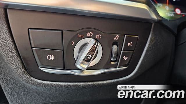 BMW X4 2023 — Photo 8/32
