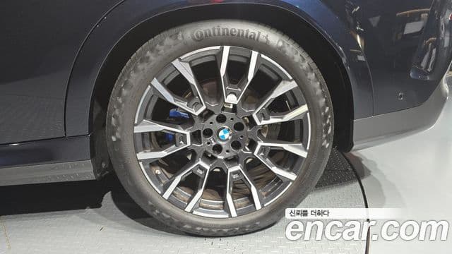 BMW X6 2025 — Photo 9/35