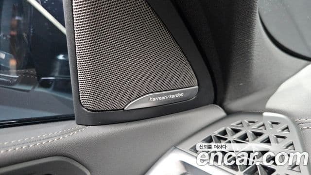 BMW X6 2025 — Photo 18/35