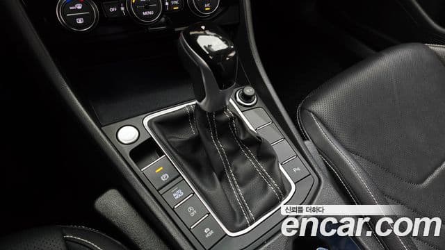 Volkswagen Jetta 2023 — Şəkil 9/20