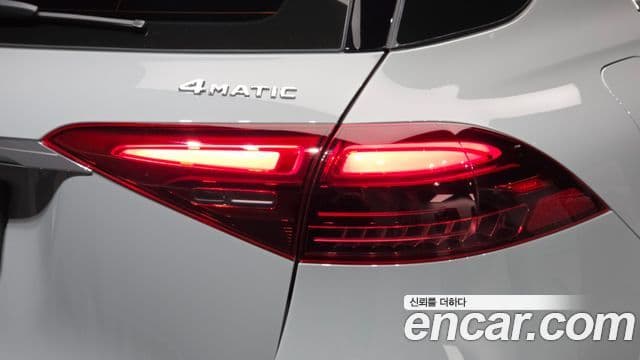 Mercedes-Benz GLE-Class 2023 — Photo 6/32