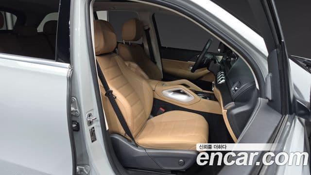 Mercedes-Benz GLE-Class 2023 — Photo 22/32